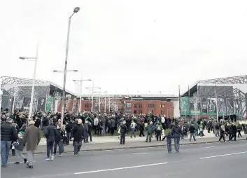  ??  ?? Halt The plans to introduce a no parking zone around Celtic Park have been put on hold