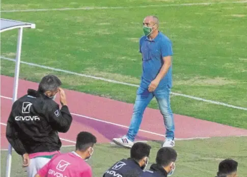  ?? LA VOZ DE CÁDIZ ?? Juan Sabas, durante el partido ante el San Fernando de este jueves