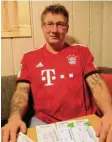  ??  ?? Peter Langhammer fährt dem FC Bayern seit Jahren hinterher.