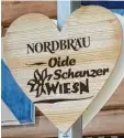  ??  ?? Bei Familien und älteren Besuchern war die „Oide Schanzer Wiesn“beliebt.