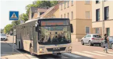  ?? FOTO: SANJA LEVEN ?? Der Regiobus 500, der von Sigmaringe­n nach Überlingen fährt, ist seit drei Wochen regelmäßig voll.