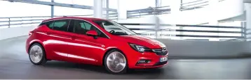  ??  ?? Mit über 39 000 verkauften Exemplaren liegt der Opel Astra auf Platz fünf der Verkaufsch­arts der letzten zehn Monate und keine 1000 Einheiten hinter dem Audi A3.