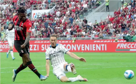  ?? (Kulta) ?? Svolta Il gol di Rafael Leao, 22 anni, porta in vantaggio il Milan nella ripresa. Il raddoppio sarà firmato da Theo Hernandez
