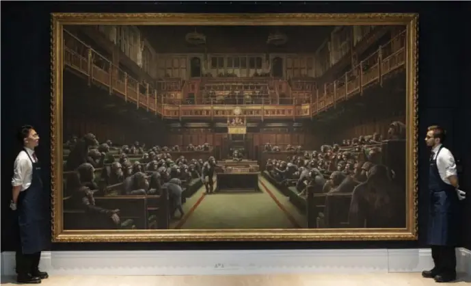  ?? © belga ?? ‘Devolved Parliament’ van Banksy bracht ruim 11 miljoen euro op.