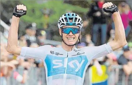  ?? FOTO: EFE ?? Efusivo Froome. Pocas victorias ha celebrado de forma tan efusiva el británico como la lograda ayer en la 19ª etapa del Giro de Italia