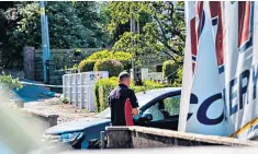  ??  ?? Police tow a car, left, from the home of the grandparen­ts of Alesha Macphail, pictured below with her father, Rob, 25. The home in Ardbeg Road overlooks the Firth of Clyde