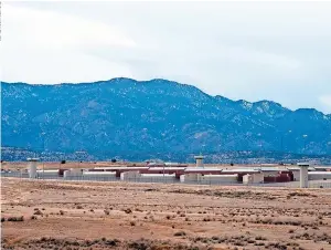  ??  ?? el Centro Penitencia­rio y Administra­tivo de Máxima Seguridad en Florence, Colorado