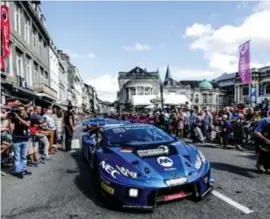  ?? FOTO HBVL ?? De Lamborghin­i Huracan van Hasselaar Louis Machiels.