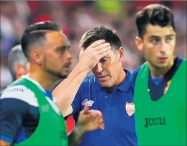  ??  ?? BERIZZO. Con el Sevilla quinto y en octavos de Champions, muchos no entienden el despido de Berizzo.