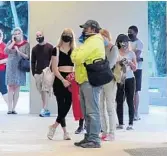  ?? JOE CAVARETTA / SOUTH FLORIDA SUN
SENTINEL ?? Voters wait in line at Florida Atlantic University Arena in Boca Raton as polls open on Election Day, Tuesday, November 3, 2020.