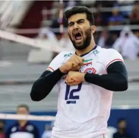  ?? FOTO FIVB ?? Amir Hossein Esfandiar: een reus van 2m09.