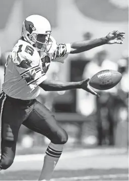  ?? PETER BROUILLET/USA TODAY SPORTS ?? Cardinals punter Rich Camarillo plays against the Rams at Anaheim Stadium during the 1991 season.