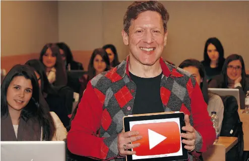  ?? SUPPLIED ?? Andy Nulman stands in front of his marketing class at Montreal’s McGill University. The sole text? YouTube’s Creator Playbook.