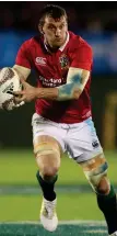  ??  ?? Back: Lions captain Sam Warburton