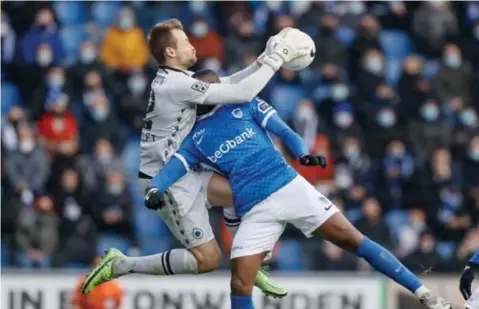  ?? FOTO BELGA ?? Club Brugge en KRC Genk kijken elkaar in de ogen op de eerste speeldag.