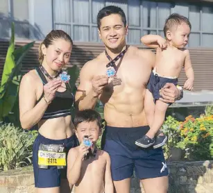  ??  ?? Team Padilla: Culver Padilla with wife Debbie and sons Cloud and Zeus