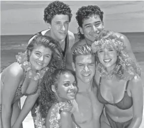  ?? JORDAN LAZIC/NBC ?? Tiffani Thiessen, clockwise from left, Dustin Diamond, Mario Lopez, Elizabeth Berkley, Mark-Paul Gosselaar and Lark Voorhies.