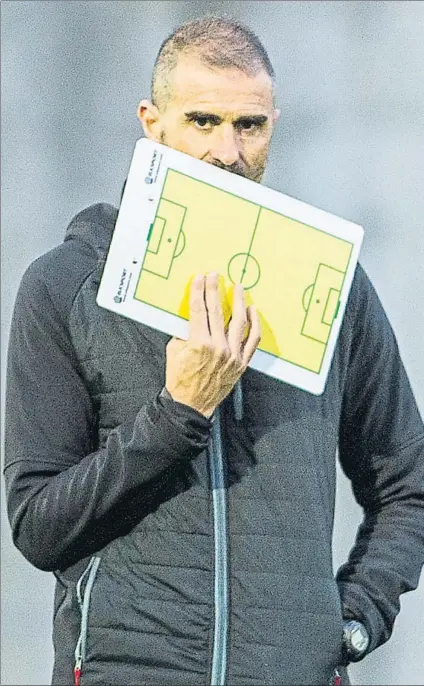  ?? FOTO: JUAN ECHEVERRÍA ?? Gaizka Garitano
El técnico del Athletic, ayer en Lezama en el último entrenamie­nto para preparar el duelo contra el Granada