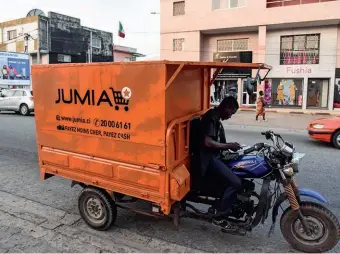  ?? I. SANOGO/AFP ?? Electromén­ager, objets connectés, mais aussi vaisselle, épicerie… La jeune entreprise explore désormais l’univers des produits de grande consommati­on, plus lucratifs.