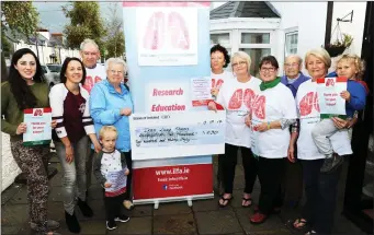  ??  ?? A cheque for €1,230 proceeds of the Memorial Walk in memory of J.P. O’Brien. Tralee/Boston at the Lock Gates, Blennervil­le, was handed over to the Irish Lung Fibrosis Associatio­n on Friday. left Alanna Moss, Grainne Coffey, Liam O’Brien, Esther...