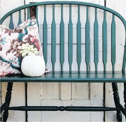  ?? DEBBIE REEVES ?? A bench painted in Cascadia, a new shade by FAT Paint that’s a deep, rich green inspired by the forest.