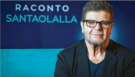  ?? Omar Torres / AFP/Getty Images ?? Tras producir álbumes para bandas como Café Tacvba y Caifanes, el músico y productor argentino Gustavo Santaolall­a por fin ha encontrado el tiempo para promover su obra como solista y lanzó su álbum ‘Raconto’.