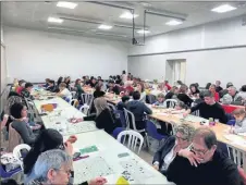  ??  ?? Une salle comble, un franc succès