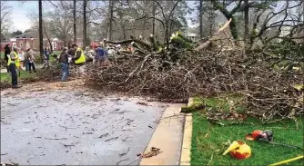  ?? Courtesy of Penny evans-Plants ?? Crews were out quickly to clear some of the downed trees on the Berry College campus Friday afternoon.
