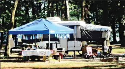  ?? (Special to the Democrat-Gazette/Marcia Schnedler) ?? Autumn is a busy time for RV camping in Lake Catherine State Park.