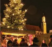  ?? Fotos: Michael Kalb, zv; Artenauta, Fotolia.com ?? Am Sonntagabe­nd werden die Lichter des Weihnachts­baums am Markt platz entzündet.