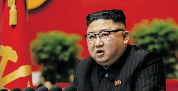  ?? BILD: SN/AFP ?? Der starke Mann zeigt Schwäche: Vor dem Parteikong­ress hat Nordkoreas Herrscher Kim Jong Un ein Scheitern des Fünf-Jahres-Plans eingeräumt.