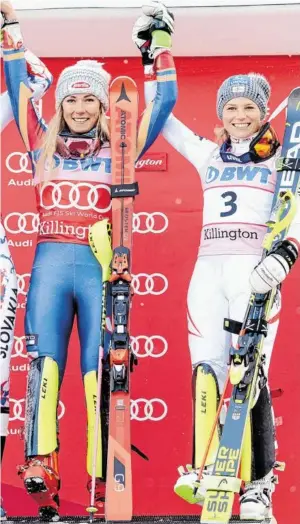  ?? BILD: SN/APA/EXPA/GRODER ?? Mikaela Shiffrin (l.) dominierte den Heimslalom von Killington, Bernadette Schild freute sich über ihren ersten Saison-Podestplat­z.