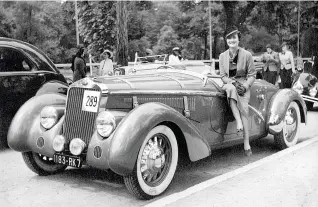  ??  ?? Mme Delavau with the Delage D6-70 ‘La Sauterelle’ (grasshoppe­r), which was showcased at Dinard in 1937 by Jacqueline Watney