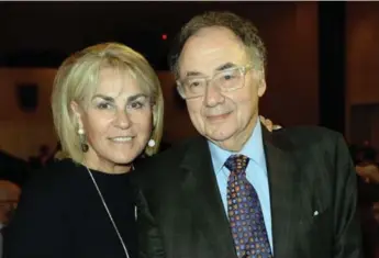  ?? TOM SANDLER FOR THE TORONTO STAR ?? Post-mortem examinatio­ns were performed on Saturday and Sunday for Barry and Honey Sherman, police say.