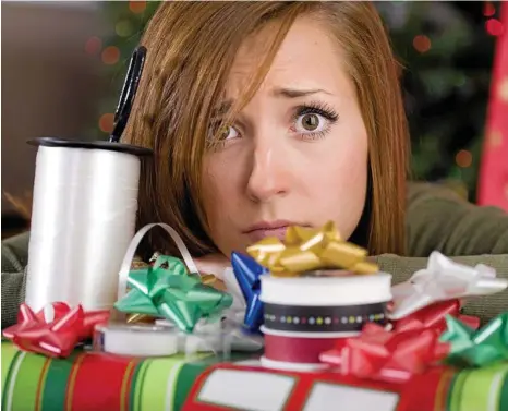  ?? PHOTO: ISTOCK ?? MAKE IT A JOLLY HOLIDAY: Take the stress out of Christmas by getting the whole family on board.