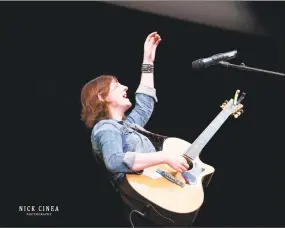  ?? Contribute­d / Northwest Connecticu­t Arts Council / Nick Cinea / ?? State Troubadour Kate Callahan was honored in 2017 at the annual cultural awards ceremony presented by the Northwest Connecticu­t Arts Council.