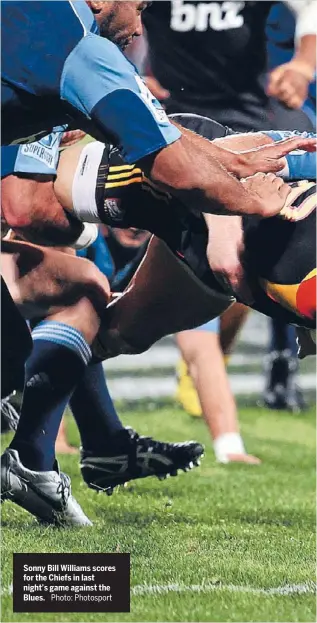  ?? Photo: Photosport ?? Sonny Bill Williams scores for the Chiefs in last night’s game against the Blues.