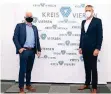  ?? FOTO: KREIS ?? Landrat Andreas Coenen (r.) traf sich im Kreishaus mit Kempens Bürgermeis­ter Christoph Dellmans.