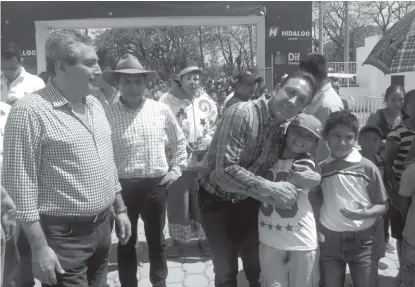  ?? CORTESÍA ?? El gobernador Omar Fayad en las instalacio­nes de la feria de Huejutla de Reyes.