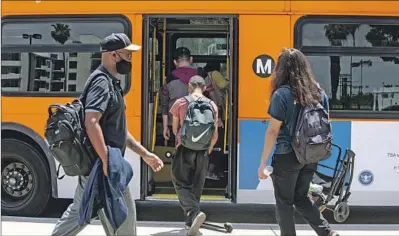  ?? Brian van der Brug Los Angeles Times ?? CHANGING ITS approach to revenue could help the transit agency improve service, especially for bus riders.