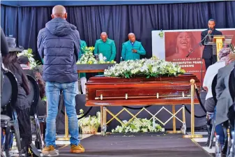  ?? / Baroka Funerals ?? Friends and family gathered at the Diepkloof Comprehens­ive Welfare Centre in Soweto yesterday to bid farewell to TV and radio star Pearl Shongwe, who died last week.