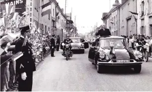  ??  ?? General de Gaulle visits Isles-sur-suippe, Marne, in 1963