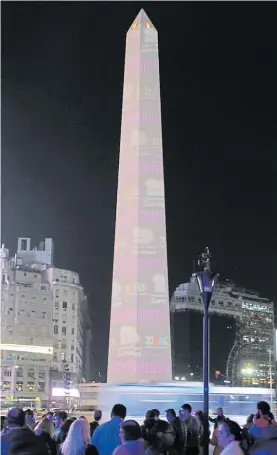  ?? BONETTO ?? Mapping. La proyección, anoche, en el Obelisco porteño.