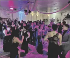  ?? ?? Attendees dance the night away during the Imperial Valley Regional Chamber of Commerce 16th Annual Air Show Gala on Friday, February 24, in El Centro.