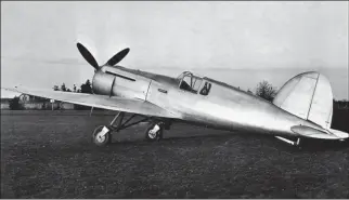  ?? DR/COLL. B. BOMBEAU ?? Autre prototype sans avenir, le Dewoitine D-513, issu du programme des chasseurs de 1934, et toujours en essais en 1937.