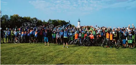  ?? Foto: Klaus Peter Gutberlet ?? Rund 200 Radsportfr­eunde aller Altersklas­sen waren beim Mountainbi­ke Event in Bissingen mit großer Begeisteru­ng dabei.