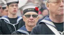  ?? CHUCK RUSSELL/ Postmedia News ?? Veterans who wear their navy uniforms at other ceremonial events are
supposed to obtain permission but rarely do.