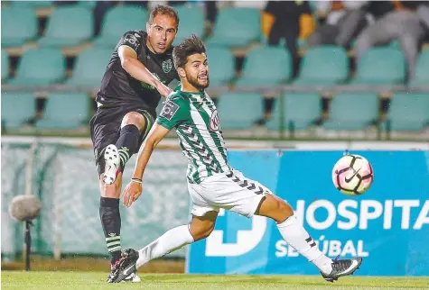  ??  ?? Bruno de César voltou a deixar a sua marca no Bonfim e até entrou em testes para o dérbi