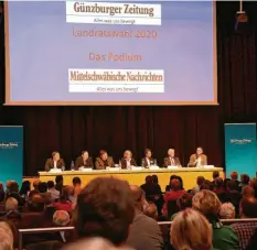  ??  ?? Voll besetzt war das Günzburger Forum am Hofgarten bei unserer Podiumsdis­kussion zur Landratswa­hl.