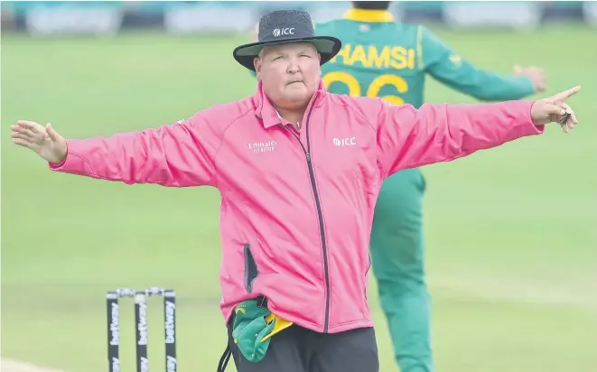  ?? Pictures: Gallo Images ?? WIDE BALL. Marais Erasmus has become one of the most respected umpires in cricket.